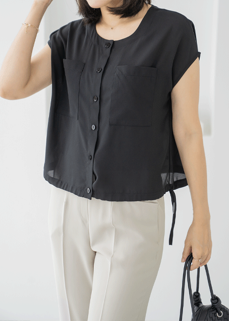 Two-pocket sleeveless blouse - BL2507013 -